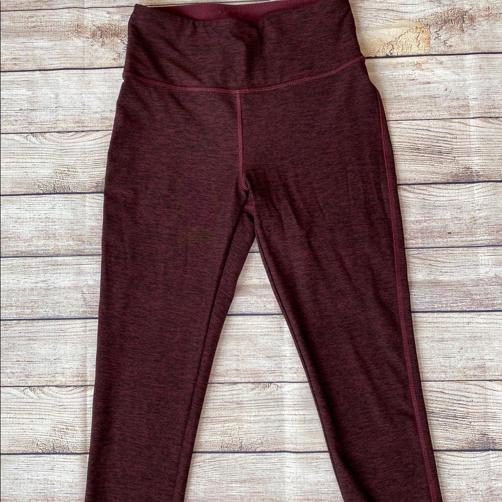 Maroon Capri Yoga Pants